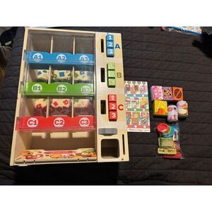 Melissa & Doug Snacks to Go Wooden Vending Machine Play Set Pretend Food Toy